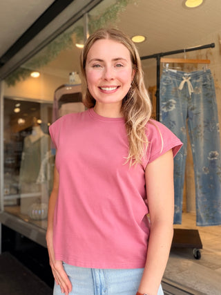 Mauve Over Tee