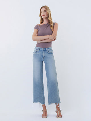 Imaginative High Crop Wide 27"