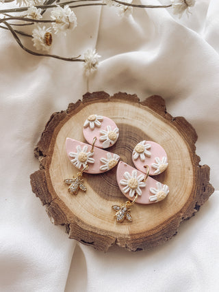 “Abigail” I Pink Daisy Earrings